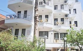 Golden Beach Hotel